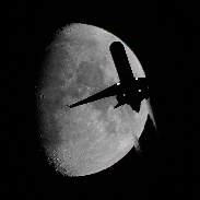 <font class="tempImageTitleThumbText">Plane Over The Moon</font><br>Alex Krivenyshev<br>Jul 24 2:40am<br>West New York,  New Jersey