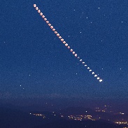 <font class="tempImageTitleThumbText">Lunar Eclipse</font><br>Andreas Ricklin<br>Jan 21 9:37pm<br>Southern Switzerland