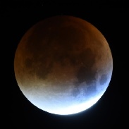 <font class="tempImageTitleThumbText">Lunar Eclipse</font><br>Andreas Walker<br>Sep 28 8:24pm<br>Grenchenberg, Switzerland, Euro
