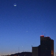 <font class="tempImageTitleThumbText"> Moon, Venus & Jupiter Conjunction </font><br>Andres Páez Joannis<br>Nov 17 11:52pm<br>Chihuahua, Chih. Mex