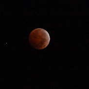 <font class="tempImageTitleThumbText">Lunar Eclipse</font><br>Bill Jamison<br>Oct 8 12:03pm<br>Beautiful coppery color with gr