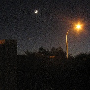 <font class="tempImageTitleThumbText">Moon Passing Venus</font><br>Bruce LaFrance<br>Oct 4 3:18am<br>Phoenix, AZ