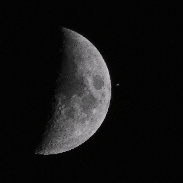 <font class="tempImageTitleThumbText">ISS Passing In Front Of The First Quarter</font><br>Cédric Bemer<br>May 22 10:04pm<br>Boran sur Oise, France 