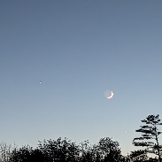 <font class="tempImageTitleThumbText">Alignment Of Planets And Crescent Moon</font><br>Charlotte Williams<br>Jun 17 10:34am<br>Fairlee, Vermont, USA