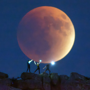 <font class="tempImageTitleThumbText">Lunar Eclipse</font><br>Constantine Emmanouilidi<br>Sep 7 9:12pm<br>Horigi national park, Greece