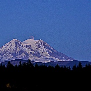 <font class="tempImageTitleThumbText">Lunar Eclipse Over Mt. Rainier</font><br>Dave Cozine<br>Sep 28 4:18am<br>Eatonville, Washington