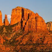 <font class="tempImageTitleThumbText">Moonrise Over Cathedral Rock</font><br>David Blanchard<br>May 30 10:07pm<br>Sedona, Arizona