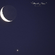 <font class="tempImageTitleThumbText">MOON & VENUS </font><br>Esmeralda Sosa<br>Feb 5 2:40pm<br>ROSARIO - ARGENTINA