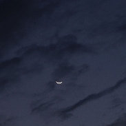 <font class="tempImageTitleThumbText">Moon, Venus And Jupiter </font><br>FOONG THAI KWONG<br>Feb 23 2:03am<br>Singapore 
