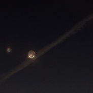 <font class="tempImageTitleThumbText">Moon, Mars, & Venus Conjunction</font><br>Geoff Chester<br>Feb 21 2:57pm<br>Alexandria, Virginia, USA