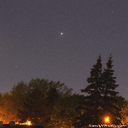 <font class="tempImageTitleThumbText">Super Crescent Moon & Venus</font><br>George Liv<br>May 18 2:43am<br>Saint-Laurent, Quebec, Canada.