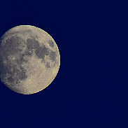<font class="tempImageTitleThumbText">Waxing Gibbous Moon </font><br>Giovanni Barbieri <br>Aug 25 7:17pm<br>Pont-De-Loup Belgium 