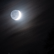 <font class="tempImageTitleThumbText">Moon-Venus Conjonction </font><br>Gwenael Blanck <br>Jan 3 9:22pm<br>Sèvres, Paris area