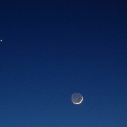 <font class="tempImageTitleThumbText">Moon, Venus And Mars</font><br>Heiko Ulbricht<br>Feb 20 10:56pm<br>Freital, Saxony, Germany