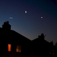 <font class="tempImageTitleThumbText">Conjunction Of Venus, Jupiter And 18%-lit</font><br>Ian Lee<br>Jan 31 9:40am<br>Carlisle UK