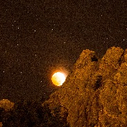 <font class="tempImageTitleThumbText">Total Lunar Eclipse</font><br>Jack Jewell<br>Oct 8 2:51pm<br>Boulder, Colorado, USA