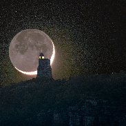 <font class="tempImageTitleThumbText">Mohonk-Moon Alignment</font><br>James Perez-Rogers<br>Sep 26 6:37pm<br>New Paltz, NY