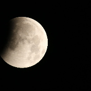 <font class="tempImageTitleThumbText">Partial Lunar Eclipse </font><br>Jason Evans<br>Aug 28 6:11pm<br>Eastleigh, Hampshire, United Ki