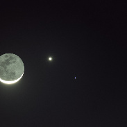 <font class="tempImageTitleThumbText">Moon - Venus - Regulus Conjunction</font><br>Judah Santiago<br>Sep 19 12:45pm<br>Baton Rouge, LA, USA