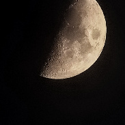 <font class="tempImageTitleThumbText">Waxing Half Moon</font><br>Les Brooks <br>Jun 21 9:13pm<br>East Shore Village, Seaham, Dur