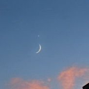<font class="tempImageTitleThumbText">3 Day Old Moon And Venus</font><br>Les Brooks<br>Jun 17 9:26pm<br>East Shore Village, Seaham, Dur