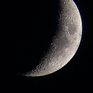 <font class="tempImageTitleThumbText">Moon Through A Break In The Clouds</font><br>Les Brooks<br>Jun 19 9:53pm<br>East Shore Village, Seaham, Dur