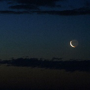 <font class="tempImageTitleThumbText">Moon And Venus</font><br>Lyle Anderson<br>Jul 24 5:14pm<br>Duluth,MN,USA