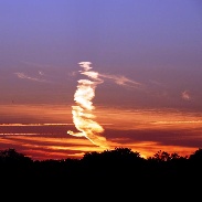 <font class="tempImageTitleThumbText">Strange Cloud Formation/ Red Sunset</font><br>Lynette Ball<br>Mar 19 2:55am<br>Lake Aurora in Lake Wales, Flor