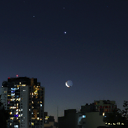 <font class="tempImageTitleThumbText">Moon And Venus</font><br>Mariano Ribas<br>May 19 4:00pm<br>Buenos Aires, Argentina