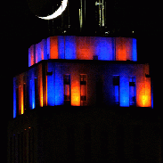 <font class="tempImageTitleThumbText">Crescent Moon Over City Hall</font><br>Mason Klenklen<br>Jun 18 6:26am<br>Kansas City, Missouri