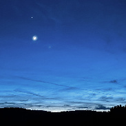 <font class="tempImageTitleThumbText">Moon Between Venus And Jupiter</font><br>Michael Jaeger<br>Feb 22 9:08pm<br>AZM Martinsberg Austria