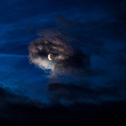 <font class="tempImageTitleThumbText">Noctilucent Clouds And Moon</font><br>Peter Rosén<br>Jul 9 1:57am<br>Central Stockholm, Sweden