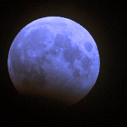 <font class="tempImageTitleThumbText">Lunar Eclipse</font><br>Philippe Boeuf<br>Oct 29 7:51pm<br>Montaillou, Ariège, France