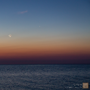 <font class="tempImageTitleThumbText">Moon And Venus</font><br>Radu Anghel<br>Jul 27 4:32am<br>Bulgaria