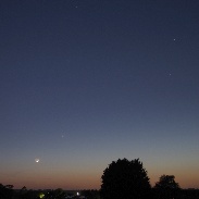 <font class="tempImageTitleThumbText">Moon & Venus</font><br>Robert Forrest<br>May 17 11:40pm<br>Market Harborough, UK