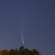 <font class="tempImageTitleThumbText">Comet Neowise</font><br>Ron Myers<br>Jul 12 12:49pm<br>Sacramento,CA. USA