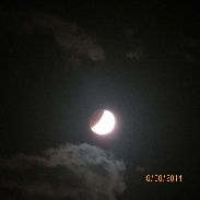 <font class="tempImageTitleThumbText">Lunar Eclipse On A Cloudy Night Using  A </font><br>Sarah Miller<br>Oct 12 4:27pm<br>Brooklyn, New York