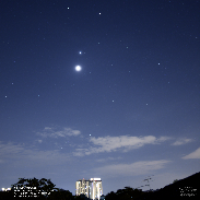 <font class="tempImageTitleThumbText">Moon, Venus Jupiter And Saturn Conjunctio</font><br>Shahrin Ahmad<br>Jan 31 11:45pm<br>Kuala Lumpur, Malaysia