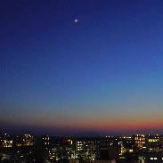 <font class="tempImageTitleThumbText">Crescent Moon, Venus And Jupiter At Dusk</font><br>Shiraishi<br>May 22 11:06am<br>Kumagaya-shi, Saitama, Japan