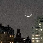 <font class="tempImageTitleThumbText">Venus-Mars-Moon Conjunction</font><br>Stan Honda<br>Feb 21 3:43am<br>New York, New York, USA