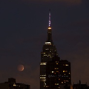 <font class="tempImageTitleThumbText">Total Lunar Eclipse</font><br>Stan Honda<br>Oct 8 5:35pm<br>New York, NY