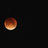 <font class="tempImageTitleThumbText">Total Lunar Eclipse</font><br>Sylvain Rivaud<br>Sep 29 12:19am<br>Paris, France