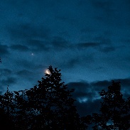 <font class="tempImageTitleThumbText">Moon And Venus</font><br>Sylvio Müller<br>Aug 19 9:31pm<br>Dresden, Germany