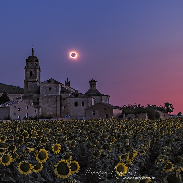 <font class="tempImageTitleThumbText">The Total Eclipse From Spain With Sunflow</font><br>Thierry Legault<br>Aug 14 9:23pm<br>Paris, France