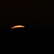 <font class="tempImageTitleThumbText">Green Flash Then Venus In Pleiades</font><br>Thom Peck<br>Apr 4 3:58am<br>Poway, California