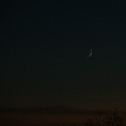 <font class="tempImageTitleThumbText">Conjunction Of Venus And The Moon</font><br>Thomas Mitchell<br>Oct 3 9:41pm<br>Elton on the Hill, Nottinghamsh