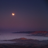 <font class="tempImageTitleThumbText">Lunar Eclipse Over Pacific</font><br>Yuri Beletsky<br>Oct 8 6:41pm<br>Santiago, Chile
